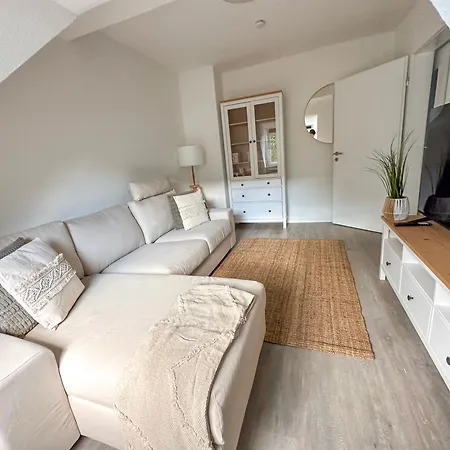 Self-check-in Aprtmnt With Beautiful, Big Kitchen, Bed *