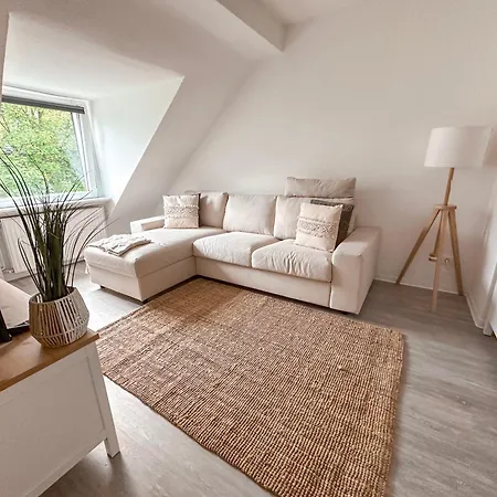 Self-check-in Aprtmnt With Beautiful, Big Kitchen, Bed דירה *