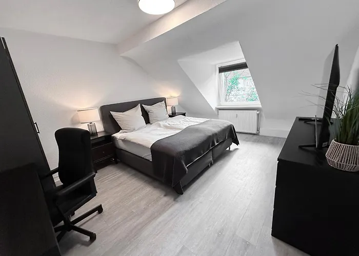 Apartment Self-check-in Aprtmnt With Beautiful, Big Kitchen, Bed Essen